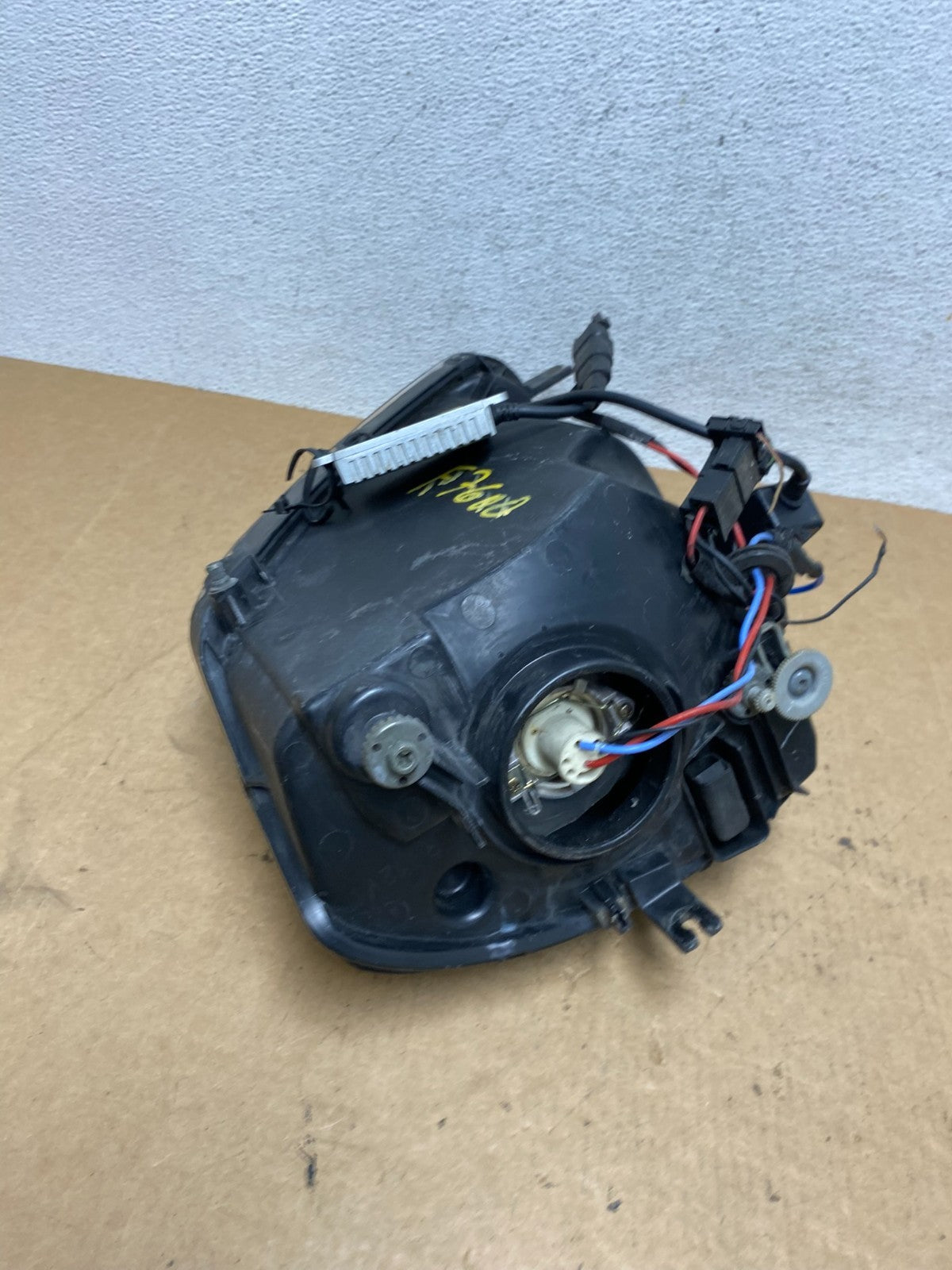 2000 - 2005 Mitsubishi Eclipse Right Passenger RH Side Headlight AE3163 DW7