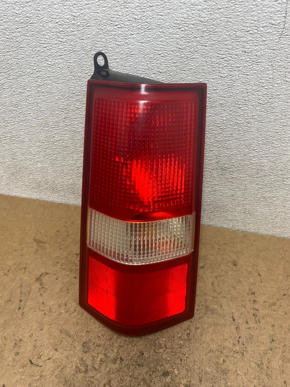 2003 to 2017 Chevrolet Express 1500 Left Driver Side Tail Light Oem T1105 DW0