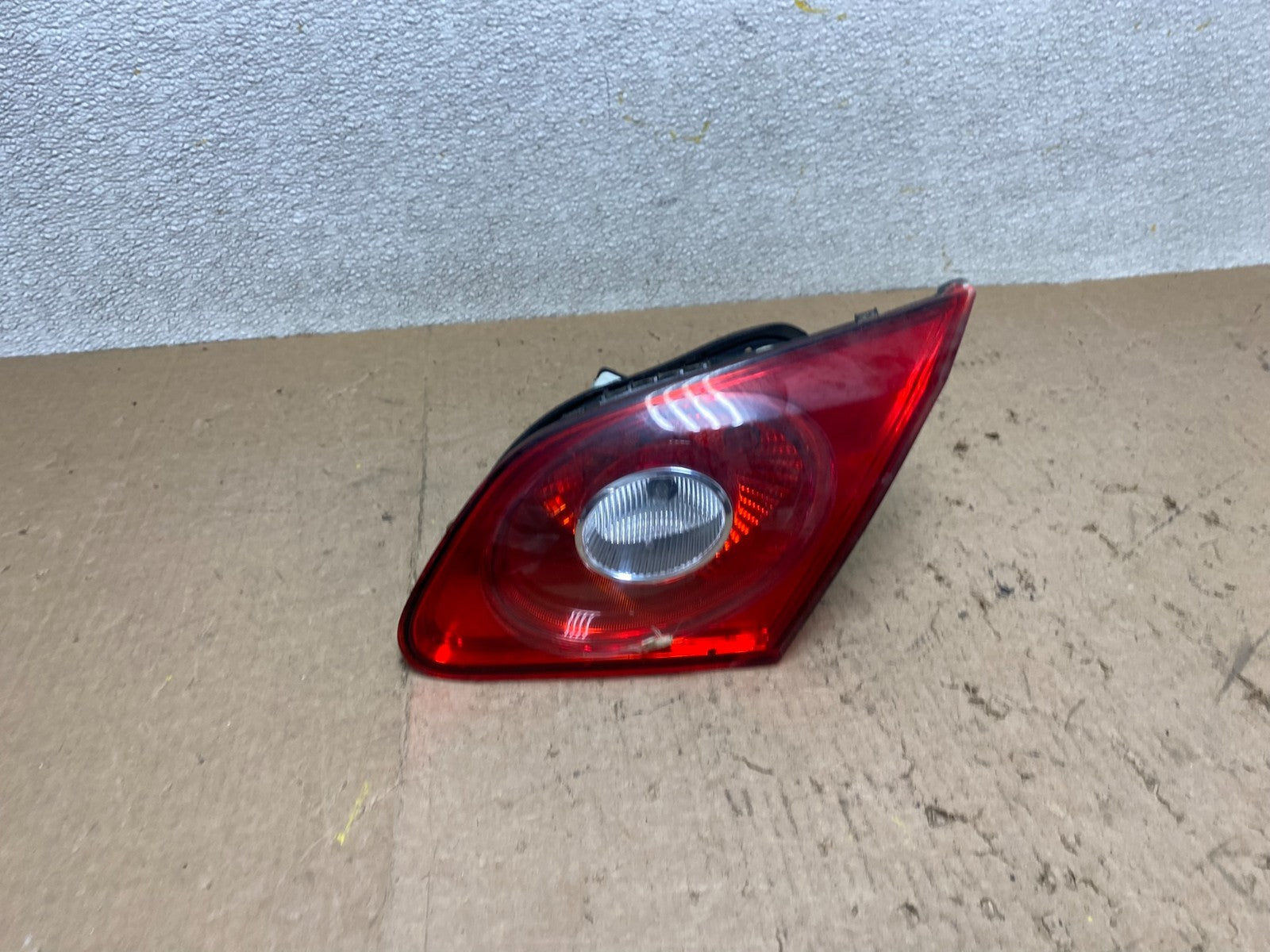 2009-2012 Volkswagen CC Right Passenger RH Side Tail Light Inner Trunk W9334 DW0