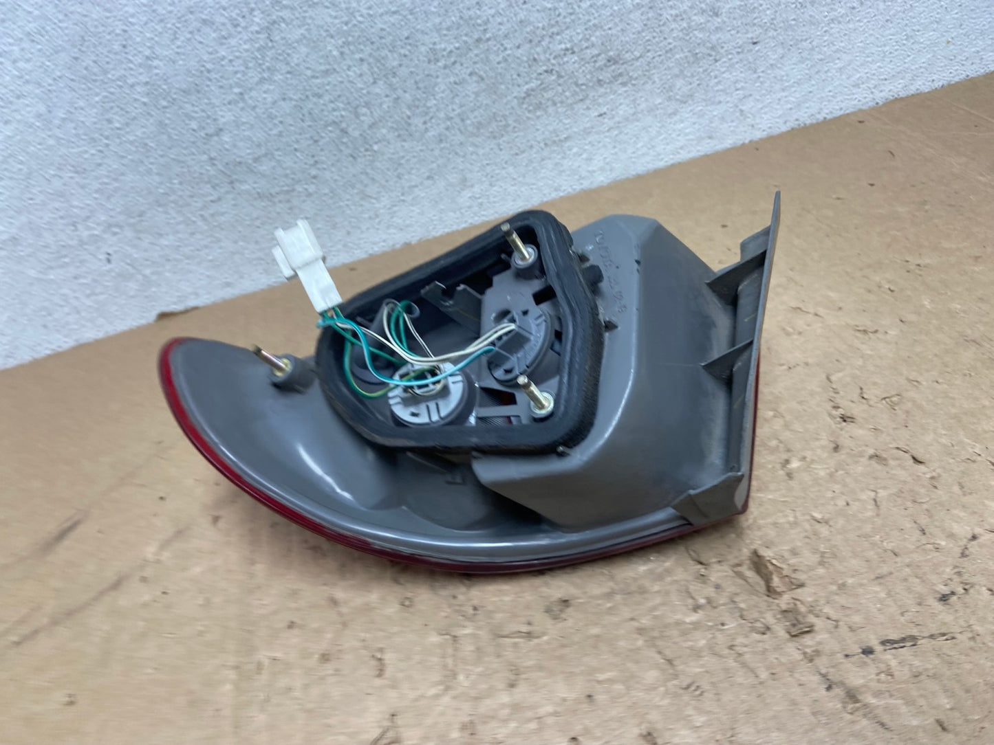 1998 1999 2000 Toyota Corolla Left Driver Lh Side Tail light AG1346 LK5