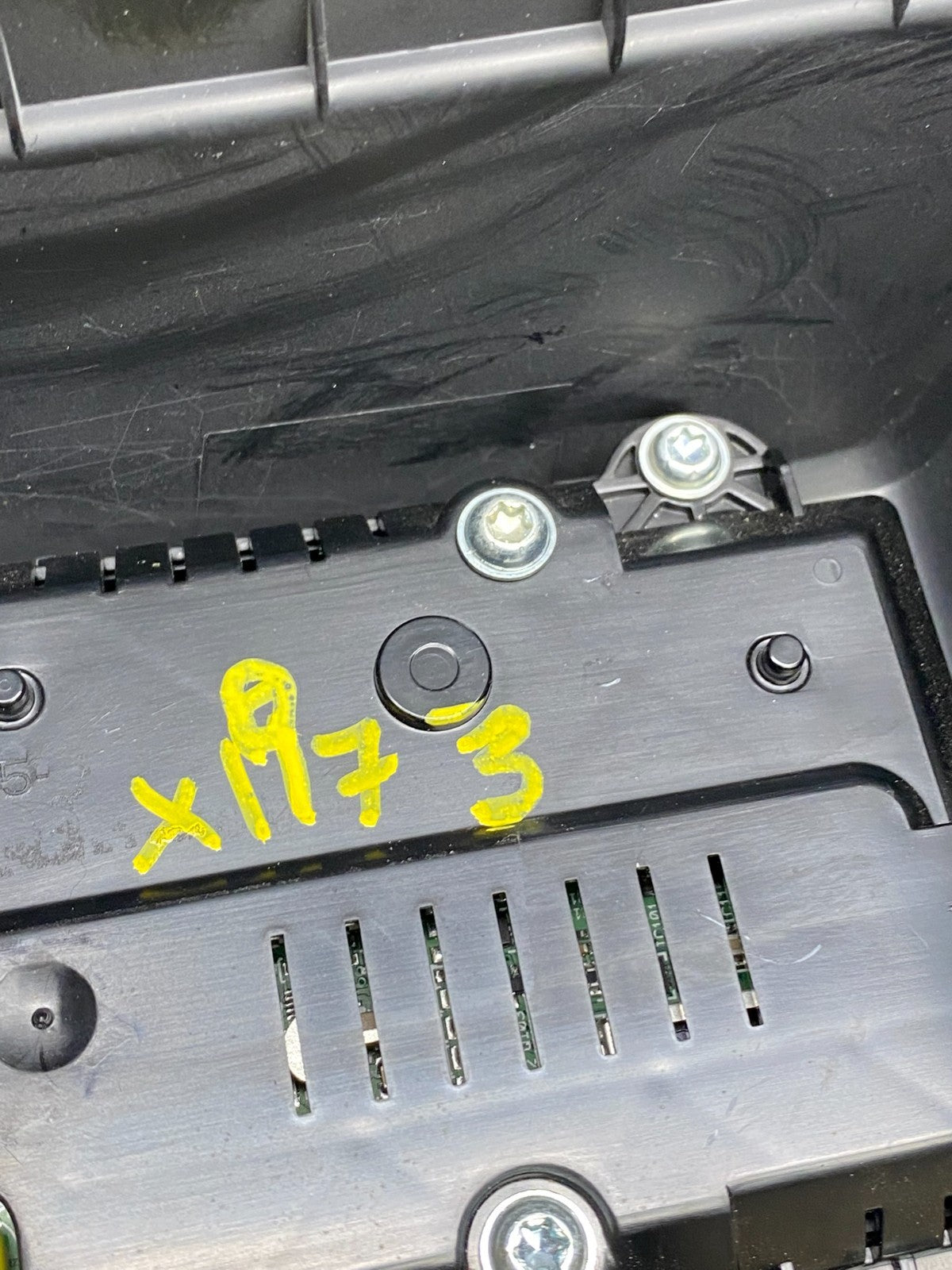 2020 to 2023 Ford  Explorer Console Radio Display Screen Air Vents x1973 DG7