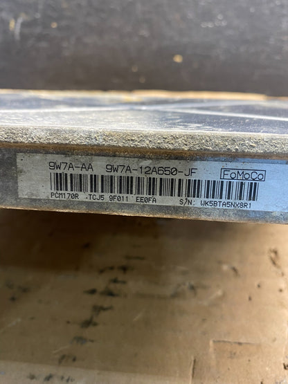2009 Ford Crown Victoria Engine Control Unit ECU Computer Module ad7625 DG2