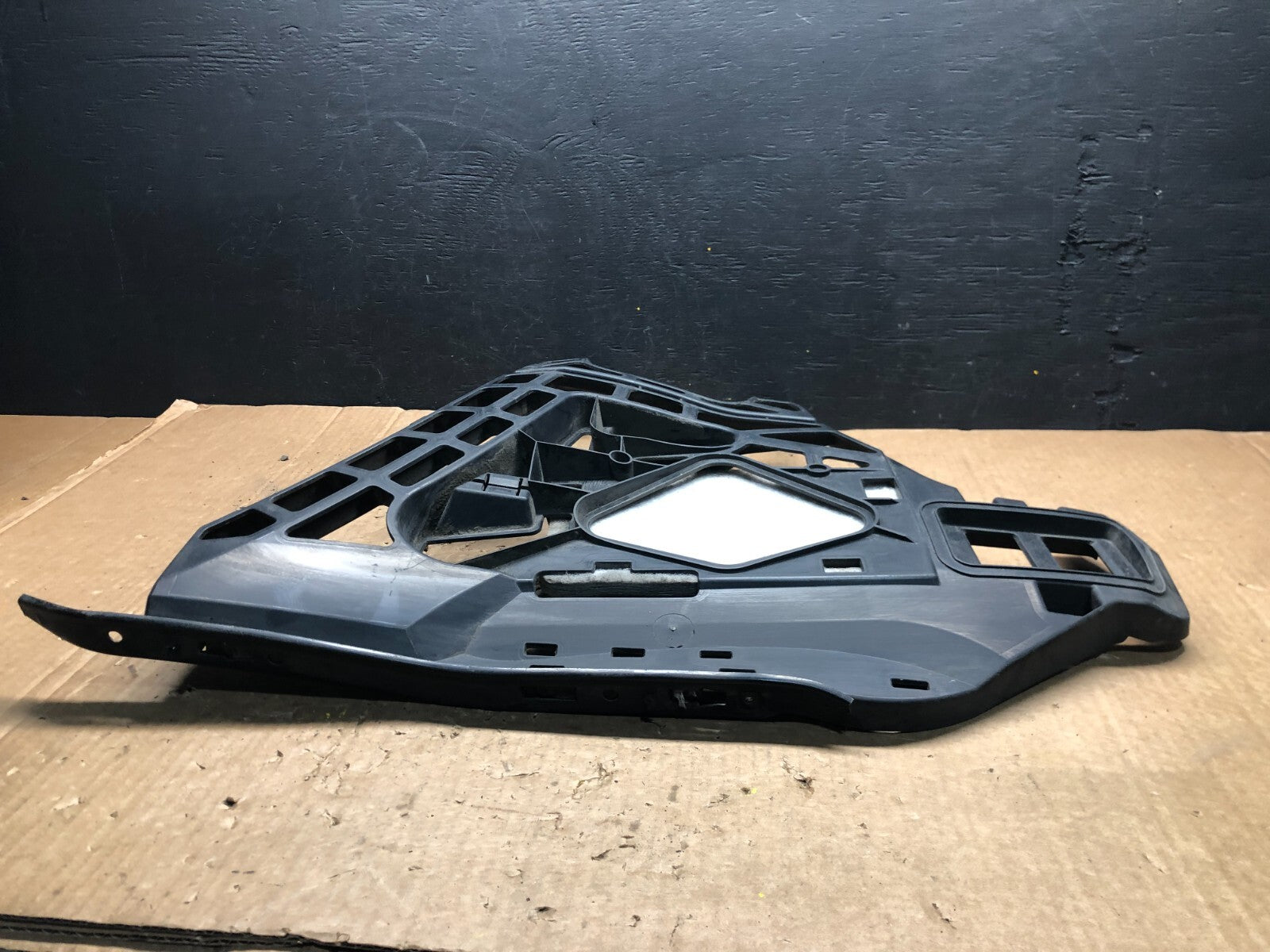 2007-2012 Mercedes GL450 X164 Rear Right Bumper Bracket Support Frame G36923