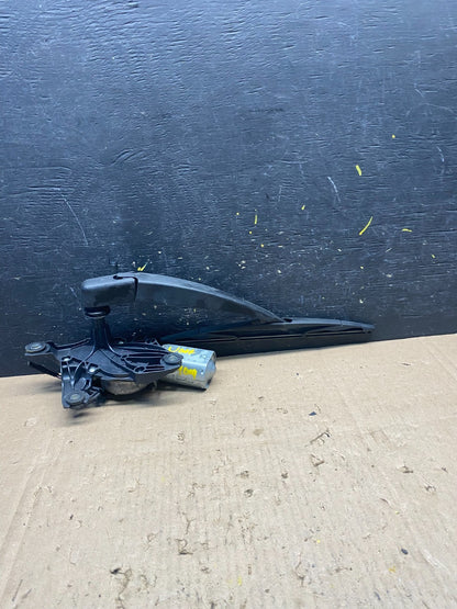 2013 to 2019 Lincoln MKT Rear Windshield Wiper Motor R9009 DG3
