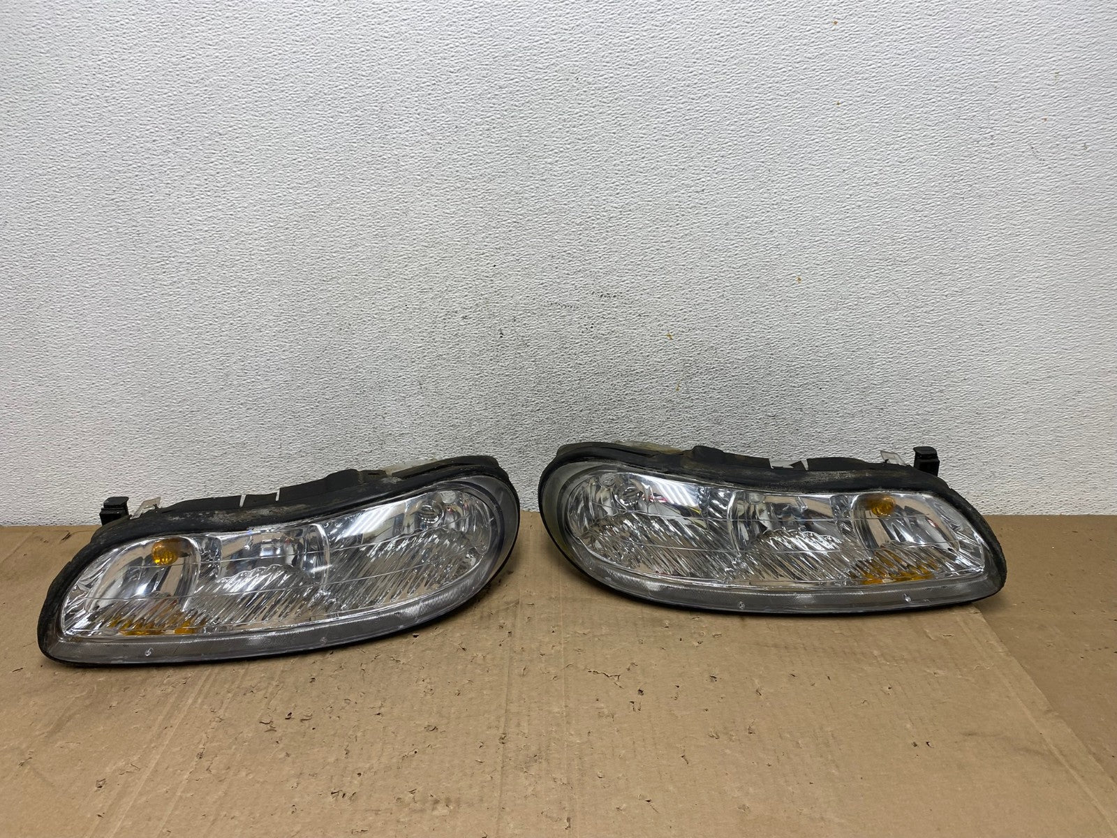 1997 to 2003 Chevrolet Malibu Left+Right Side Headlights AE9288 LK0