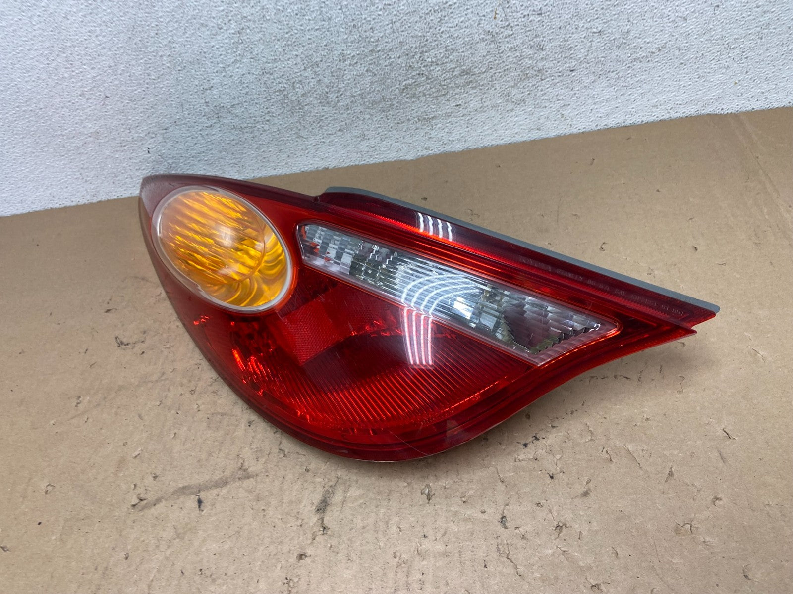 2004 2005 2006 Toyota Solara Left Driver Lh Side Tail Light AG4401 PS1