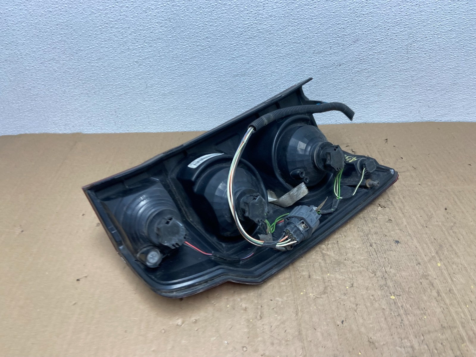 2006 to 2010 Jeep Commander Right Passenger Side Tail Light OEM AB8516 DW5