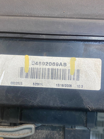 2005 Jeep Grand Cherokee Fuse Box BCM Body Control Module AE4751 DW6