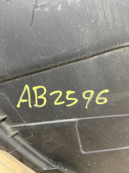 2003 - 2006 Ford Expedition Right Passenger Side Headlight Halogen Oem AB2596 DW7