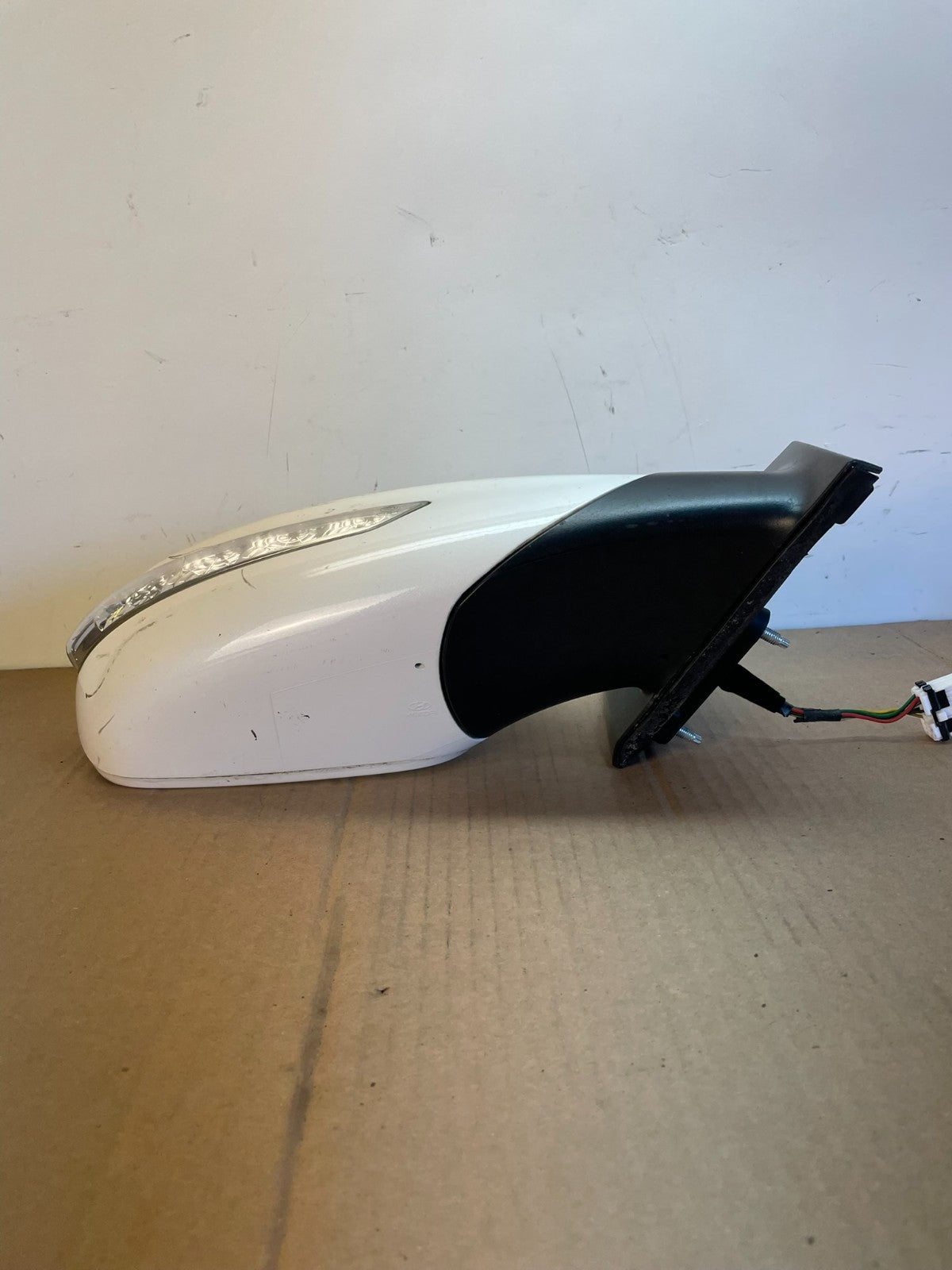 2011-2015 Hyundai Sonata Right Passenger Mirror W/ Turn Signal AI0869 DG3