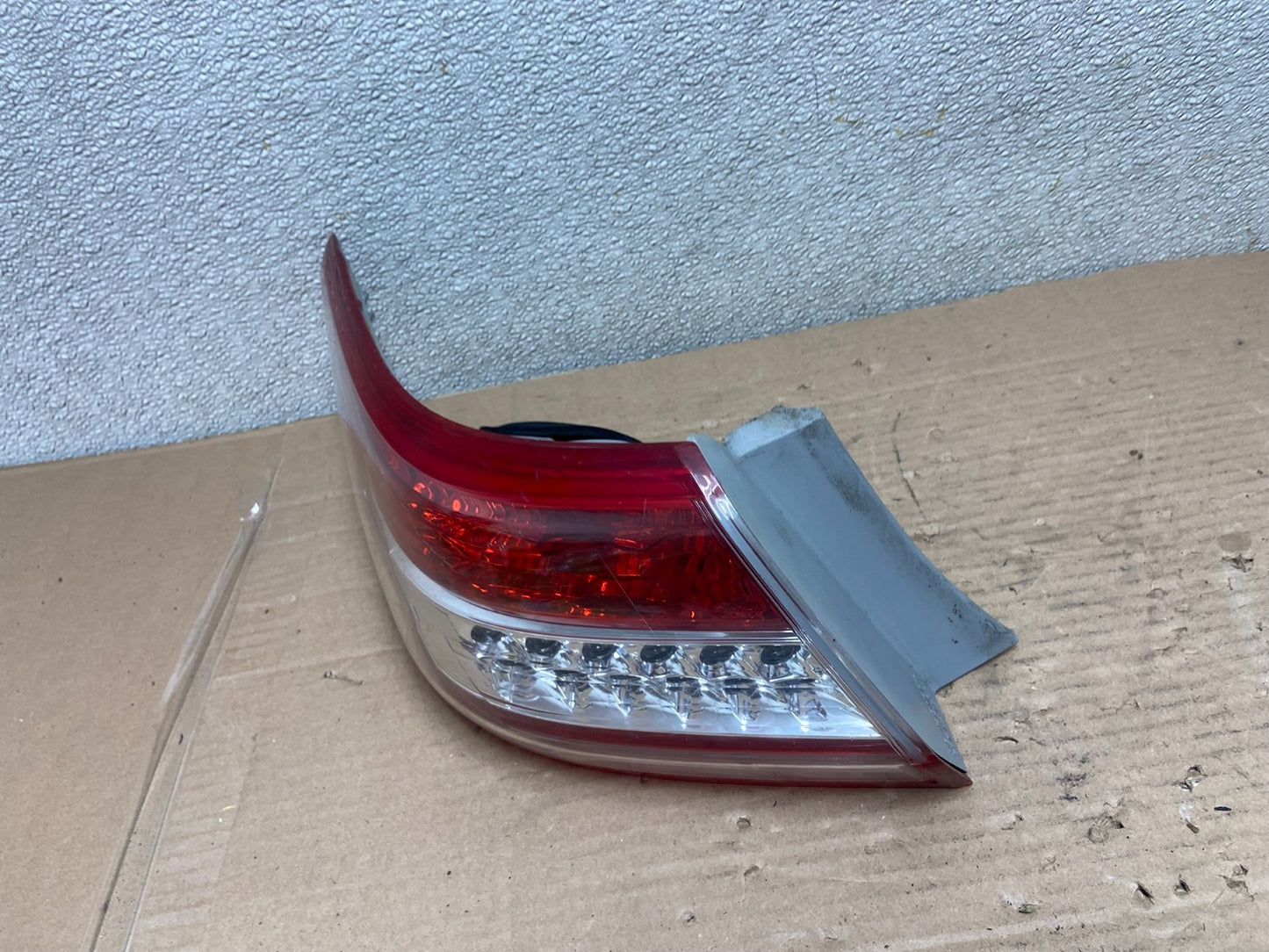 Led Trim 2010-2011 Toyota Camry Left Driver Lh Side Tail Light AA9322 LK1
