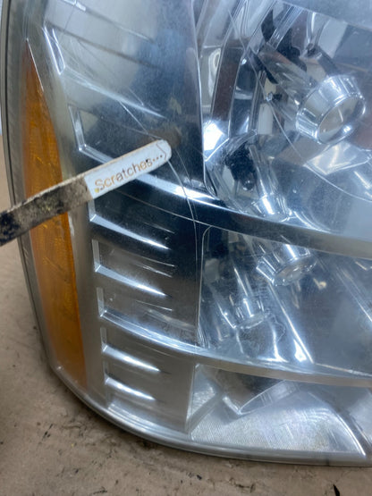 2007 - 2014 Cadillac Escalade Right Passenger Side Xenon HID Headlight AI1075 DW3