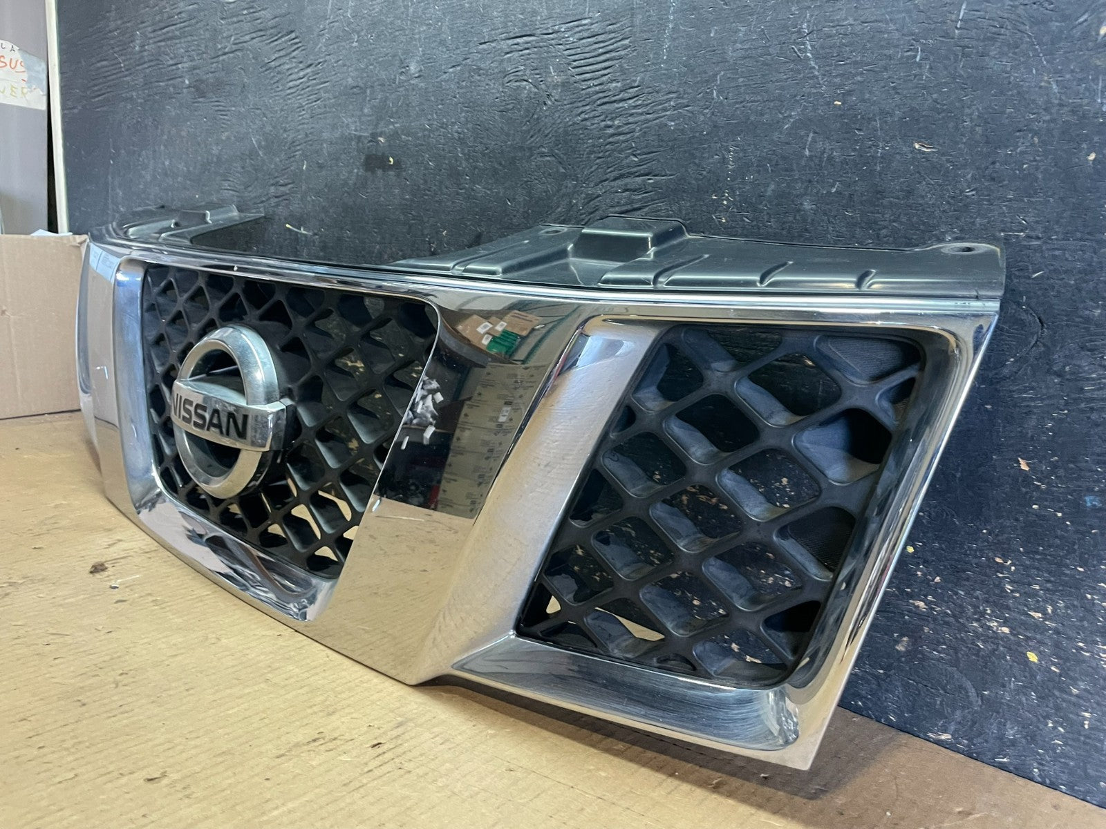 2005 2006 2007 Nissan Pathfinder Chrome Front Upper Grill Grille Oem AA9095 DG1