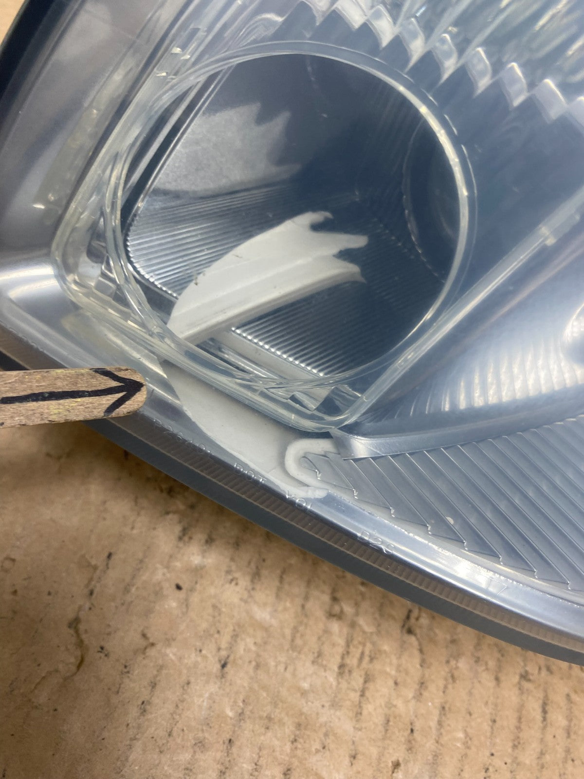 2004 to 2006 Nissan Maxima Left Driver Side Headlight Hid Xenon AD1096 DW4