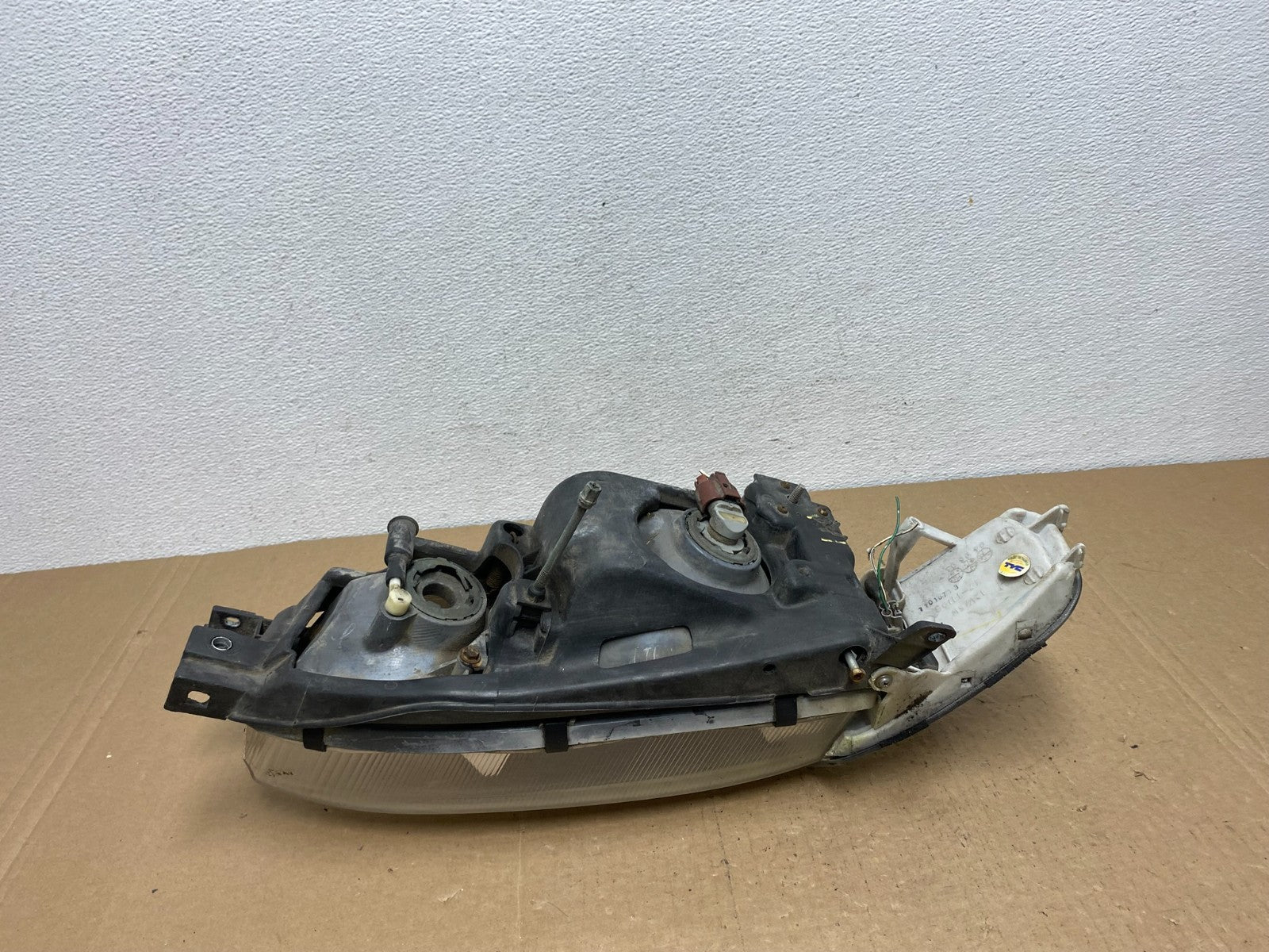 1992 1993 1994 Toyota Camry Left Driver LH Halogen Headlight AC5758 DW7