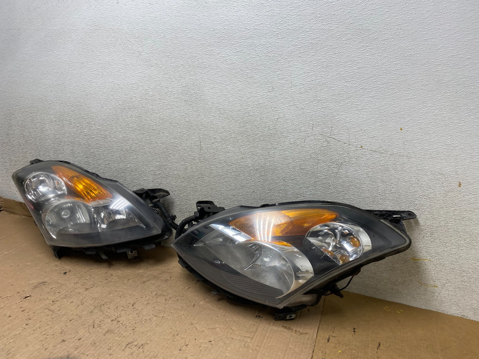 Sedan 2007 2008 2009 Nissan Altima Left+Right Set Headlights U9588 DW1