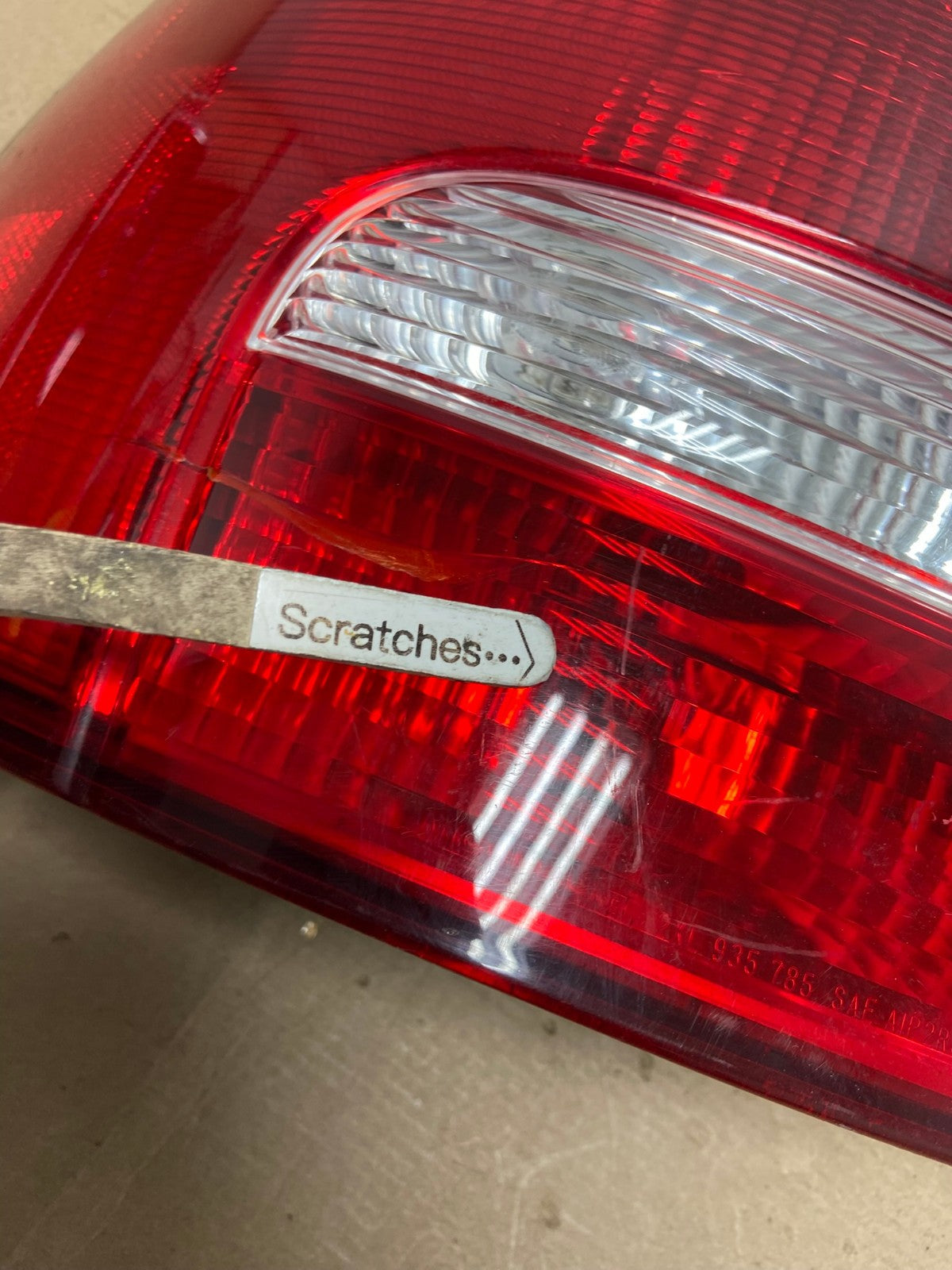 2000 to 2001 Nissan Altima Left Driver LH Side Tail Light AF4514 LK3