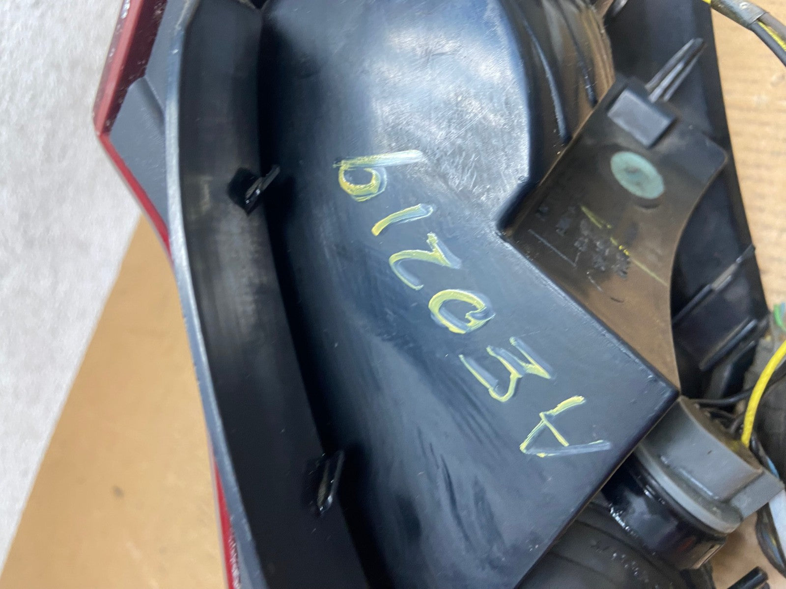 2003-2007 Saturn Ion Left Driver LH Side Tail Light Tail Light AE0219 LK6