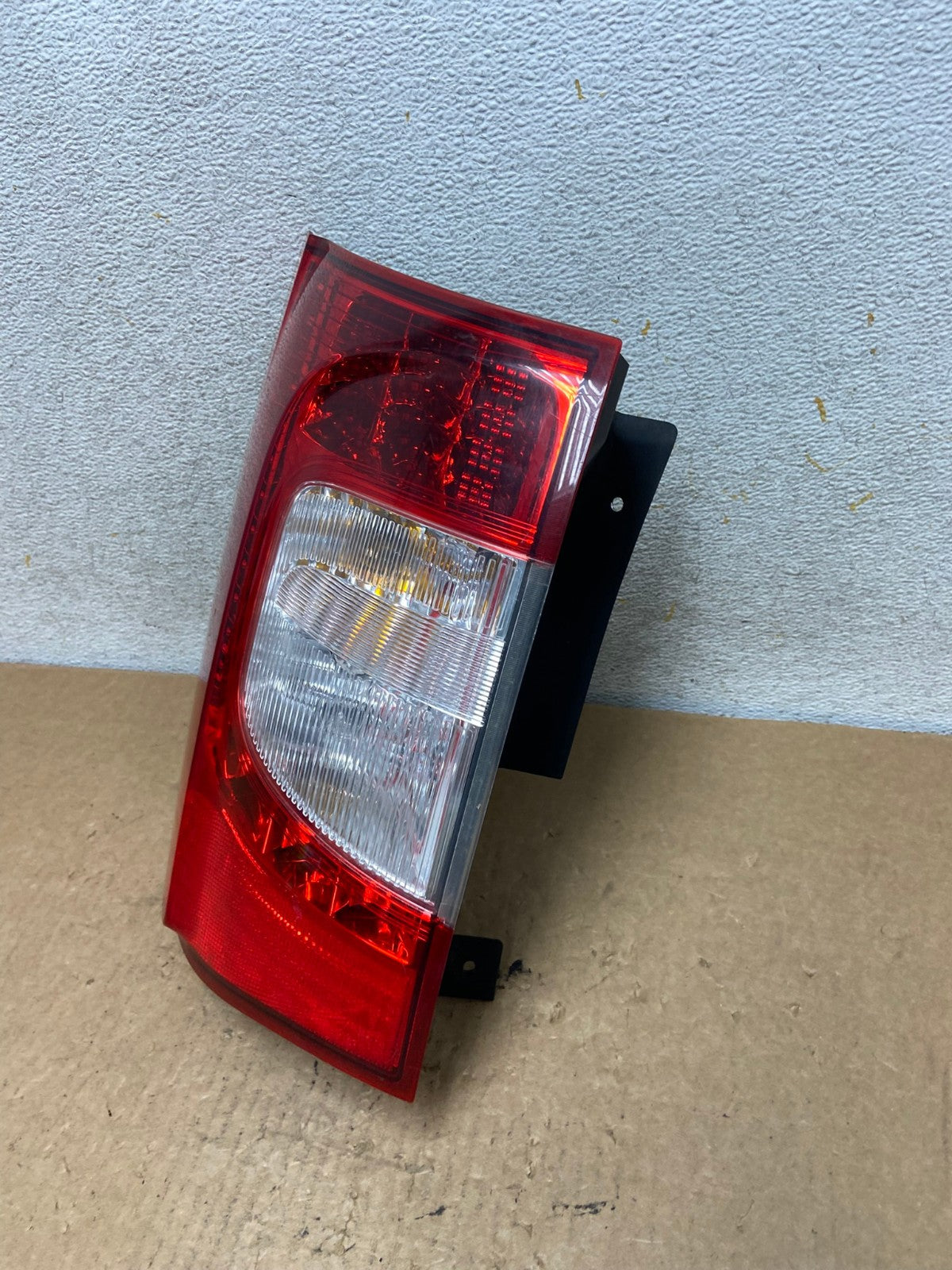 2011-2016 Chrysler Town and Country Left Driver Side Tail Light AI3498 LK1