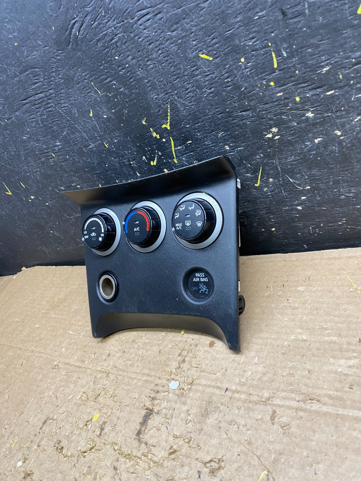 2011 to 2015 Nissan Rogue Heater Temperature AC Climate Control OEM x1230 DG1