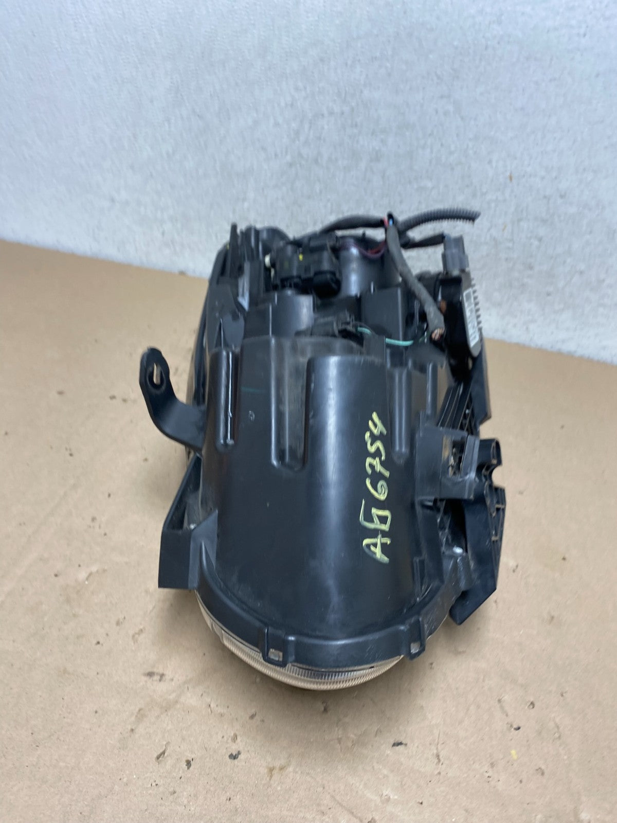 2009-2013 Nissan Rogue Right Passenger Xenon HID Headlight AG6754 DW9