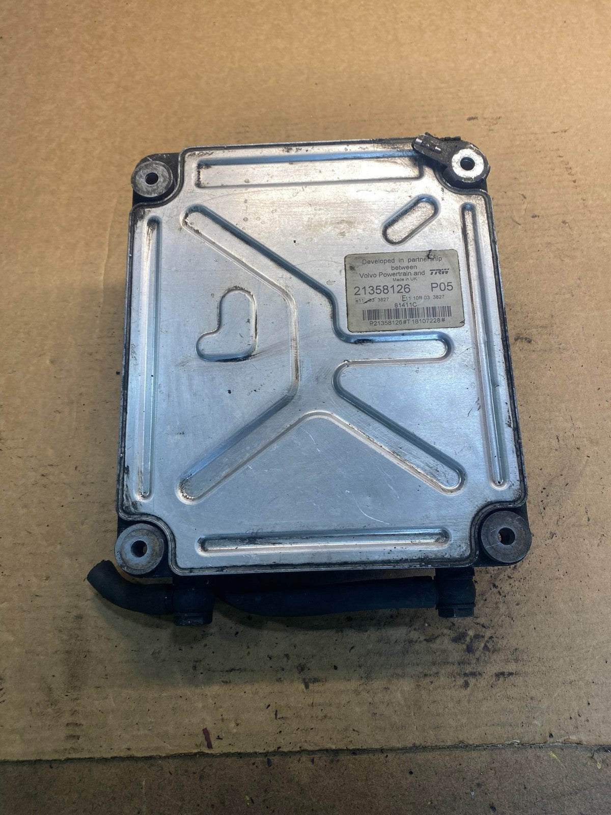 Volvo Mack 21358126 P05 Engine Controller Module ECM ECU AA09353