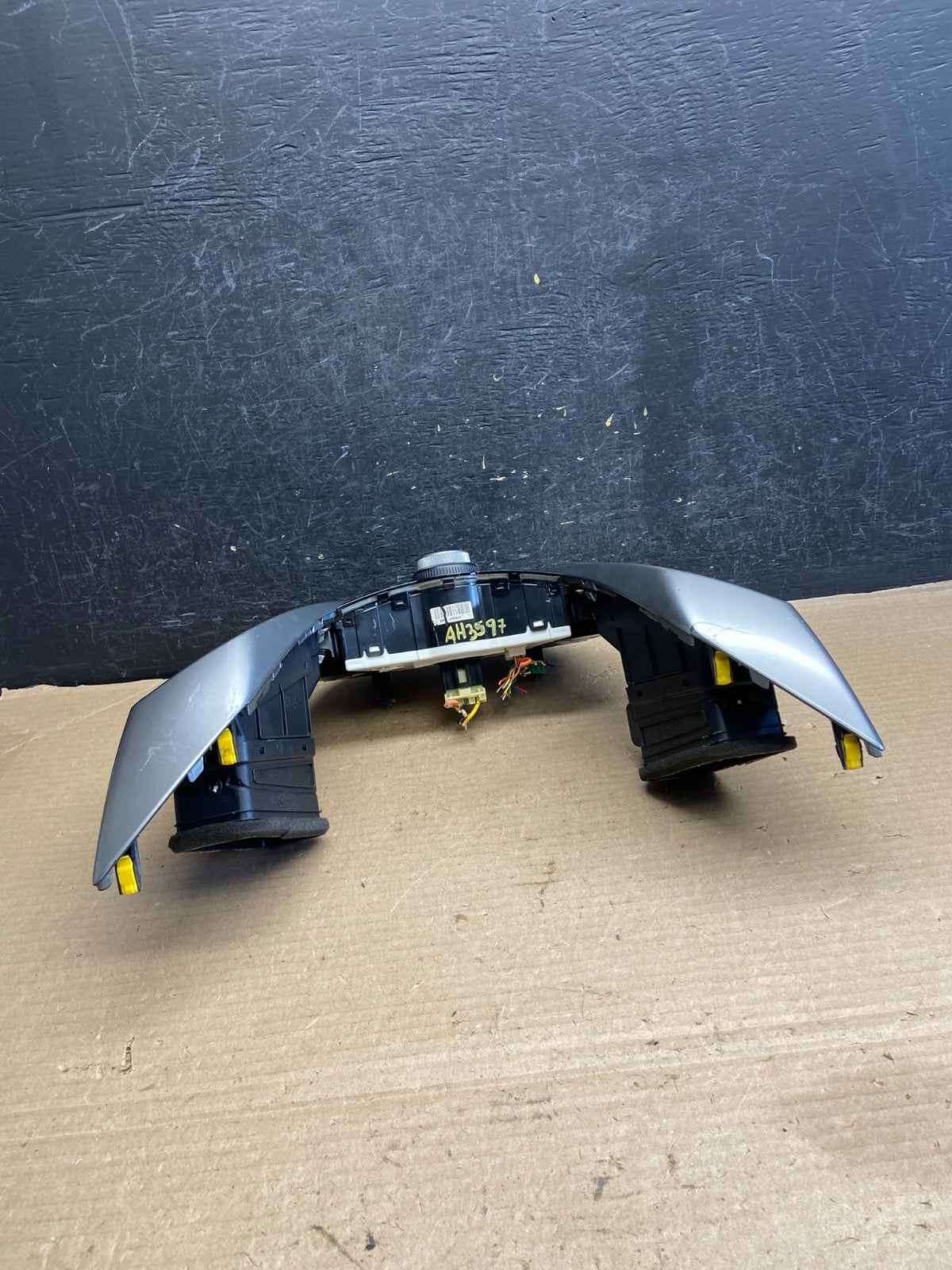 2012 - 2015 Kia Rio Veloster Climate Control Panel Trim Air Vents ah3597 DG3