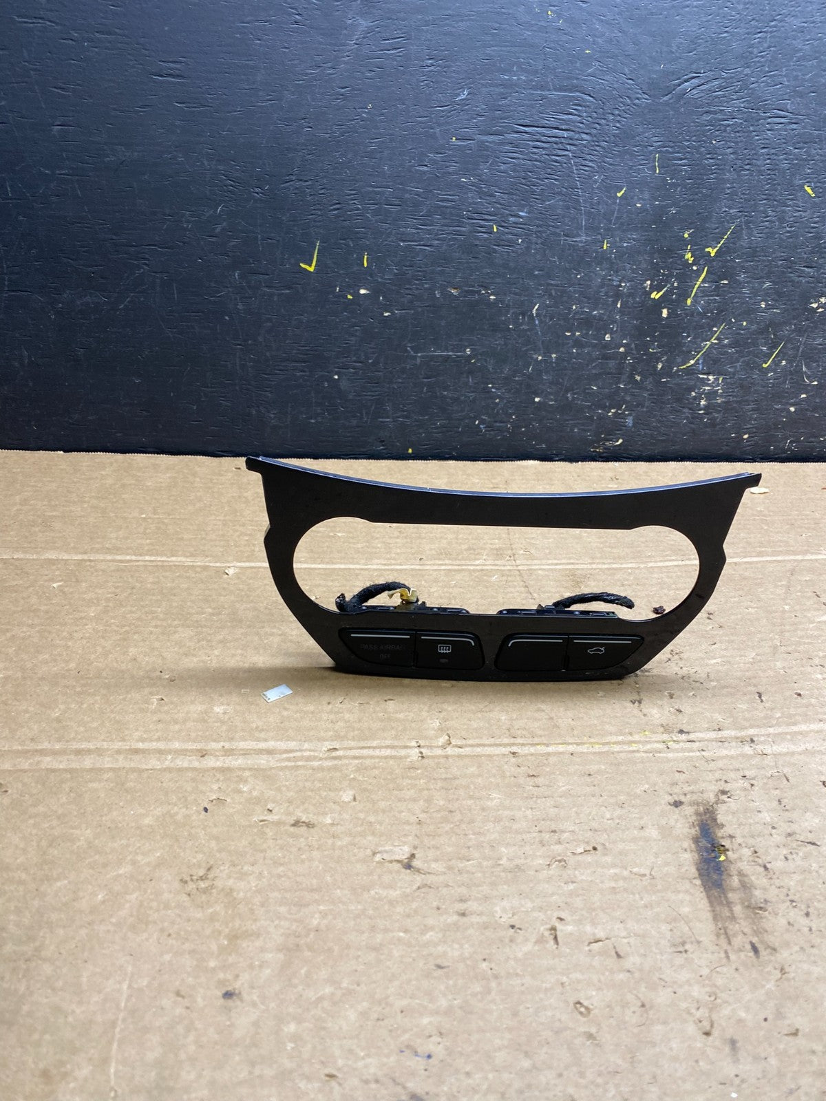 2013 to 2016 Ford Escape Climate Control Trim Panel W/ Switches w9412 DG0
