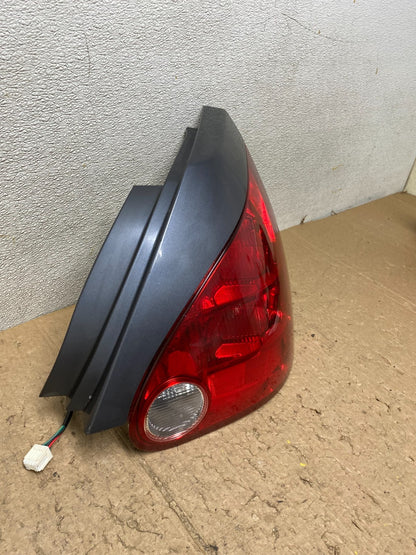 2004 2005 2006 2007 2008 Nissan Maxima Right Passenger Tail Light Oem V4484 DW2