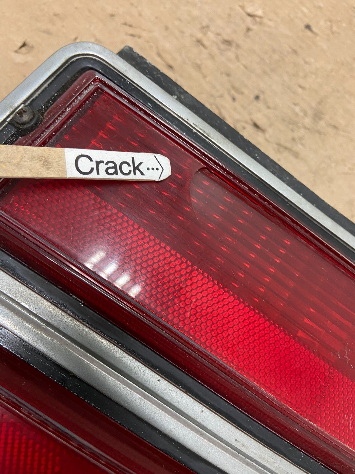 1980 to 1987 Oldsmobile Cutlass Left Driver LH Side Tail Light AB0921 DG4