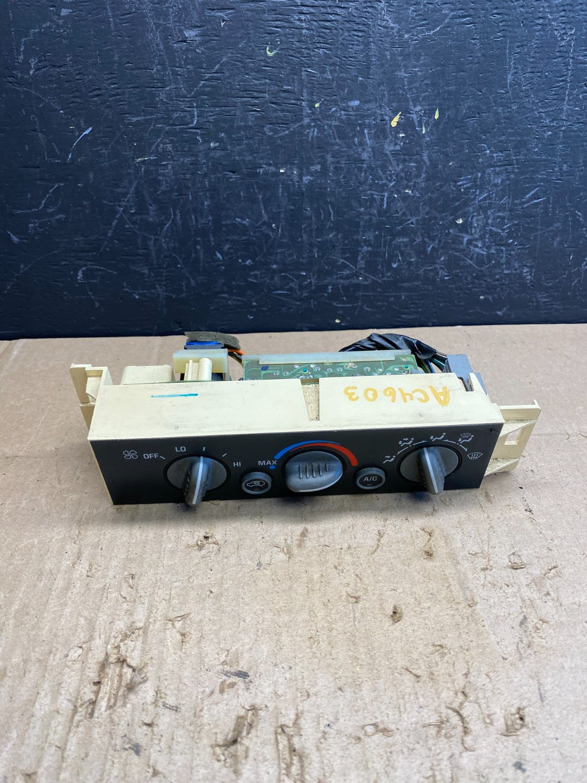1996-1999 Chevrolet Tahoe AC Climate Control HVAC Rear Window Defogger AC4603 DG0