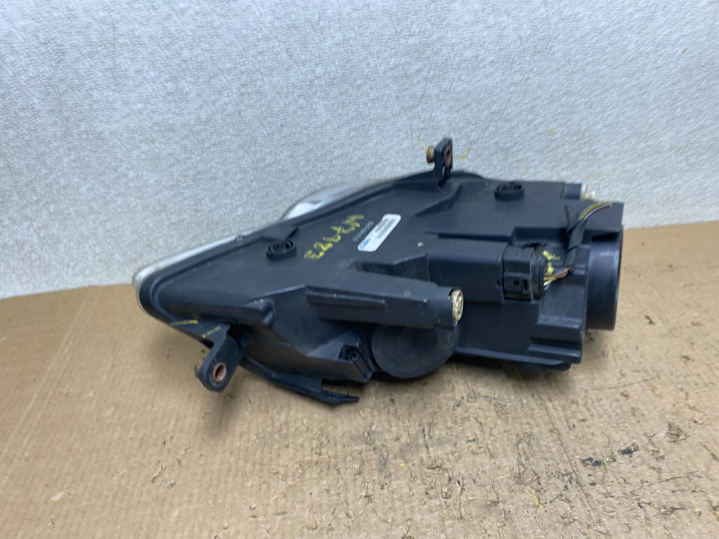 2006 - 2010 Volkswagen Passat Left Driver LH Side Halogen Headlight W7983 DW10