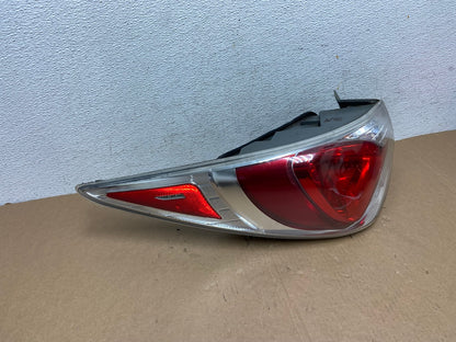 2011 - 2015 Hyundai Sonata Hybrid Left Driver LH Tail Light AD7890 LK2