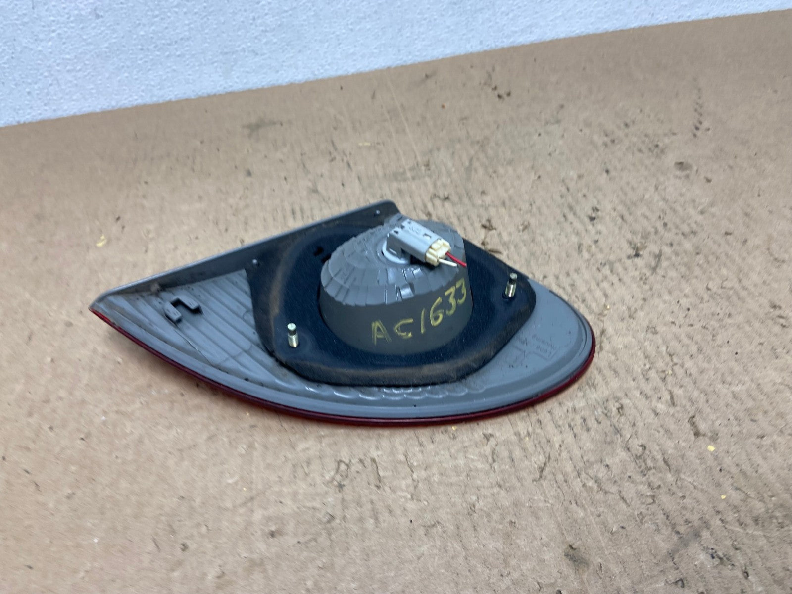 2003 - 2008 Toyota Corolla Inner Left Driver Lh Side Tail Light OEM AC1633 LK4