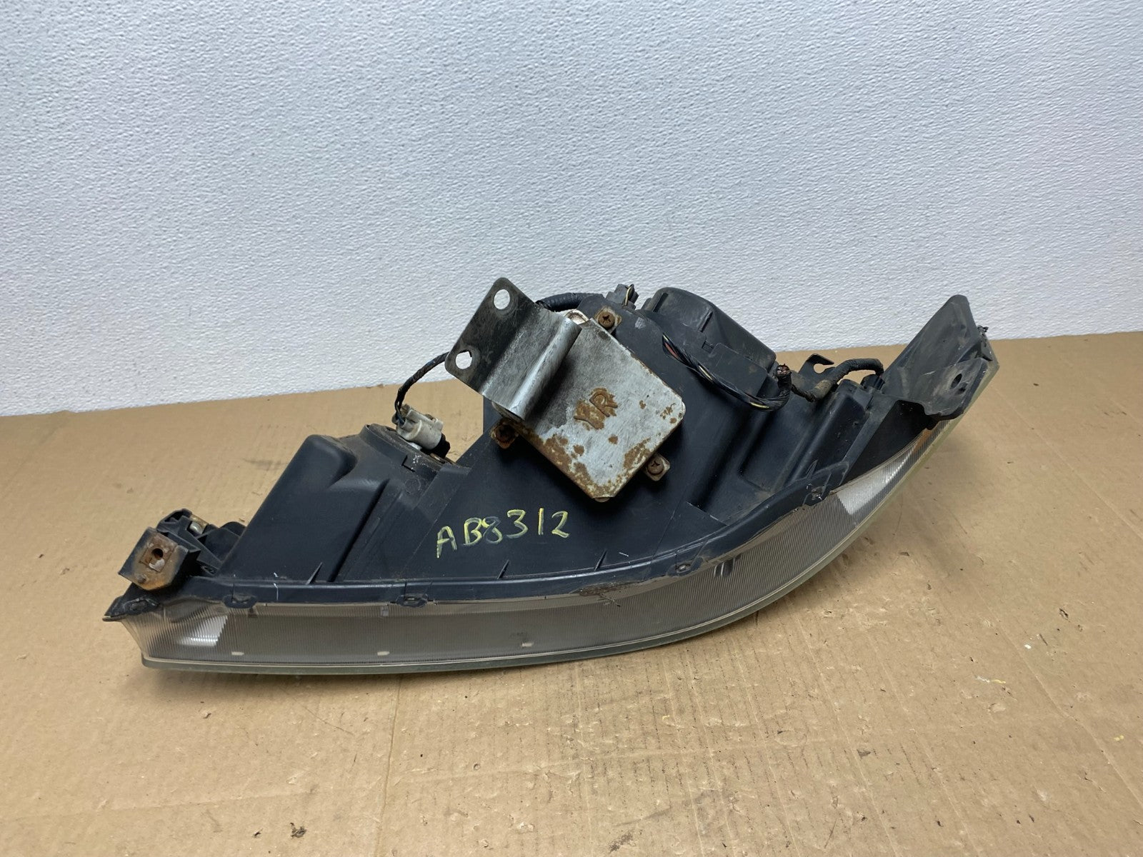 2004 2005 2006 Acura TL Headlight Right Passenger Side Xenon HID AB8312 DW7