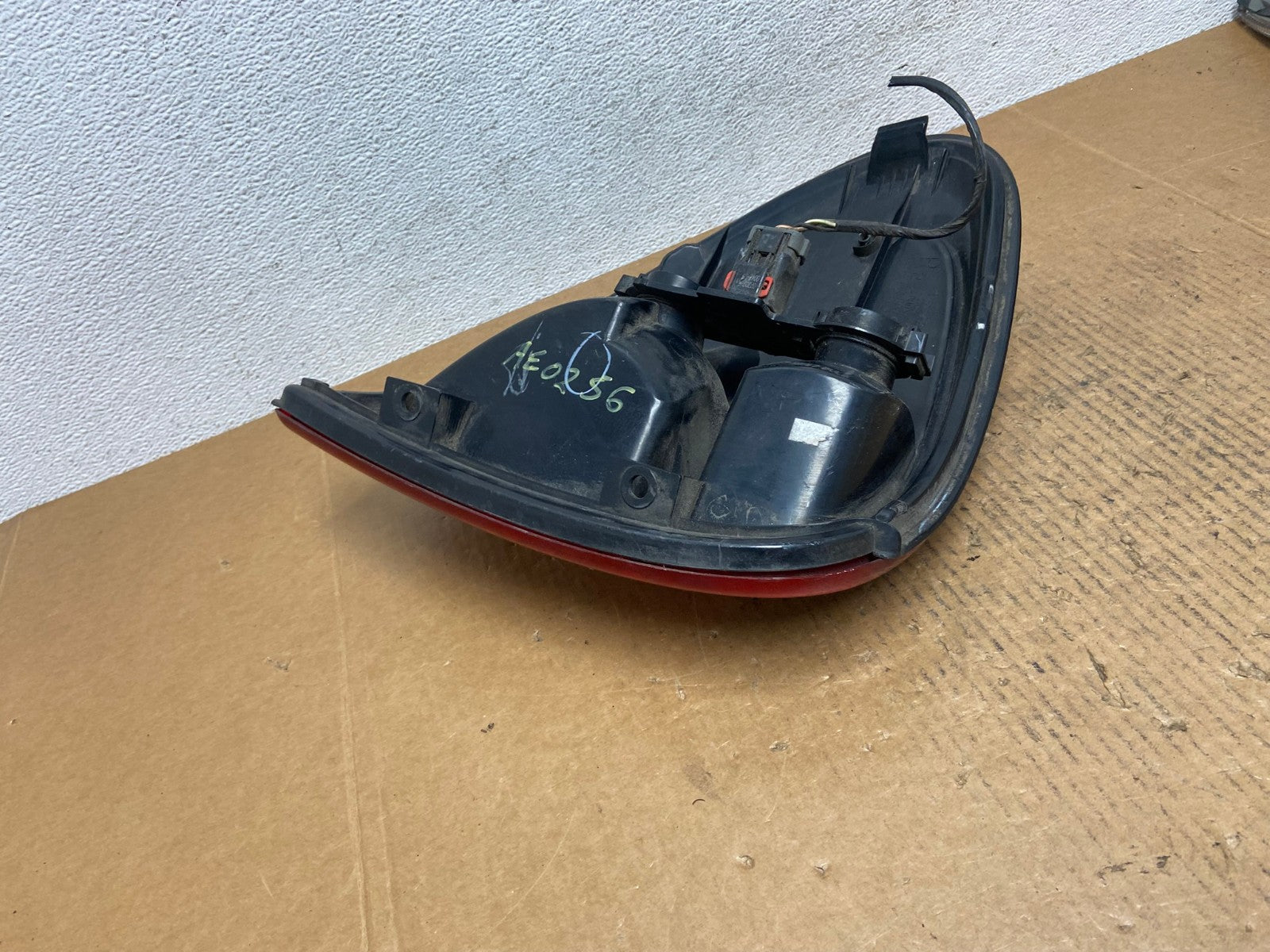 2004 - 2007 Dodge Grand Caravan Right Passenger Side Tail Light AE0256 LK5