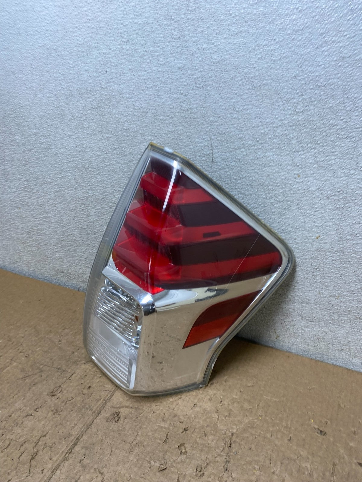 2015 to 2018 Toyota Prius V LED Right Passenger RH Tail Light V3840 DW1