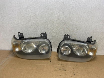 2005 - 2007 Ford Escape Headlights Left+Right Halogen AH4040 DW0