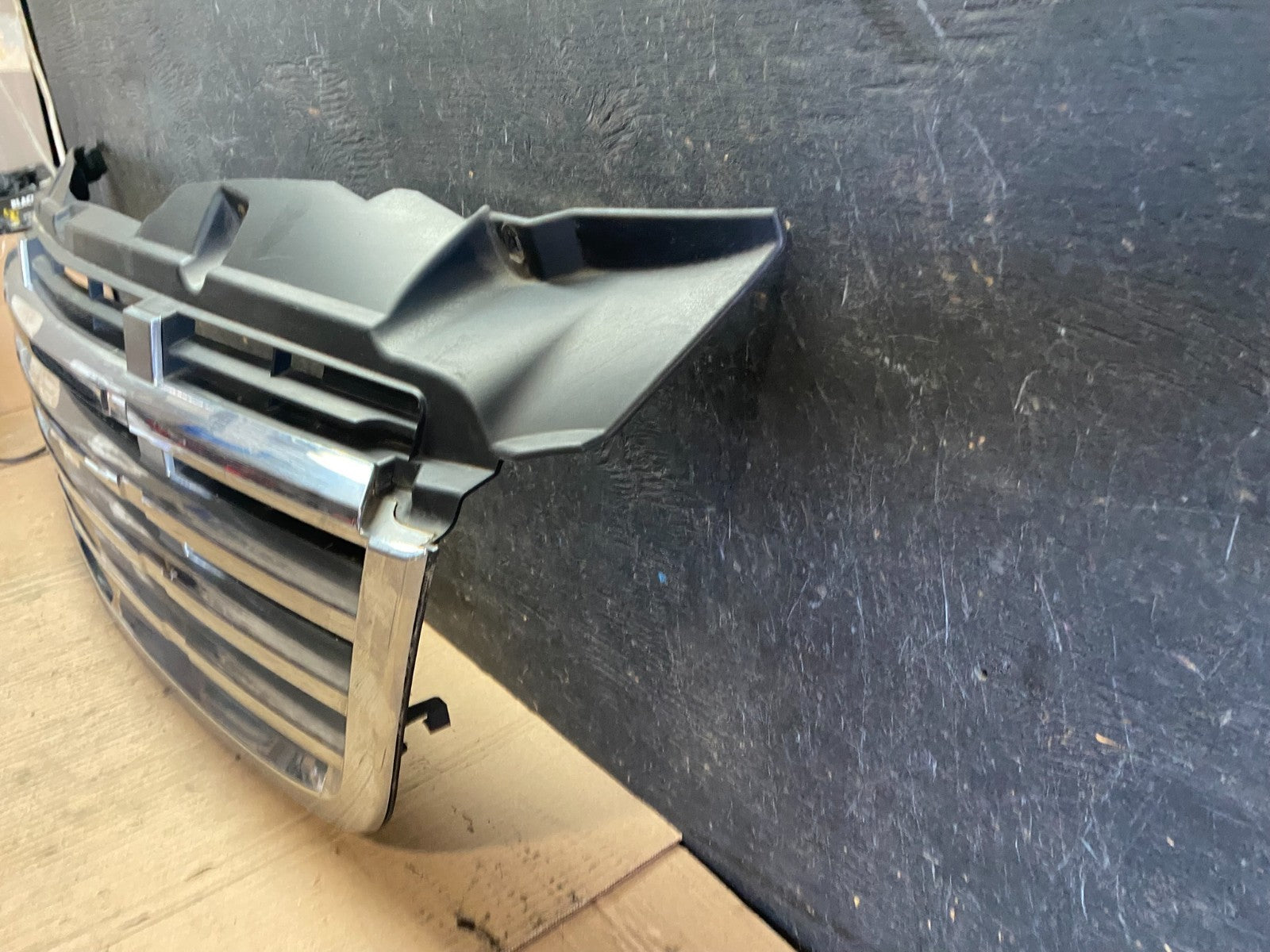 2009 to 2011 Freightliner Sprinter Front Upper Chrome Grill Grille P8567 PS1