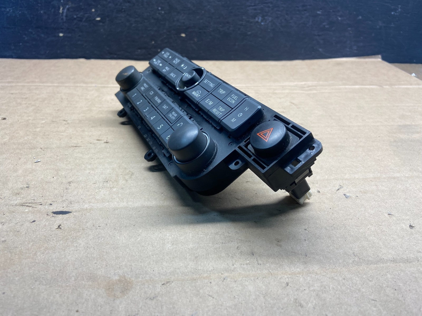 2004-2006 Nissan Quest, Audio Equipment Radio Control Panel 28098-5Z016 AE24852
