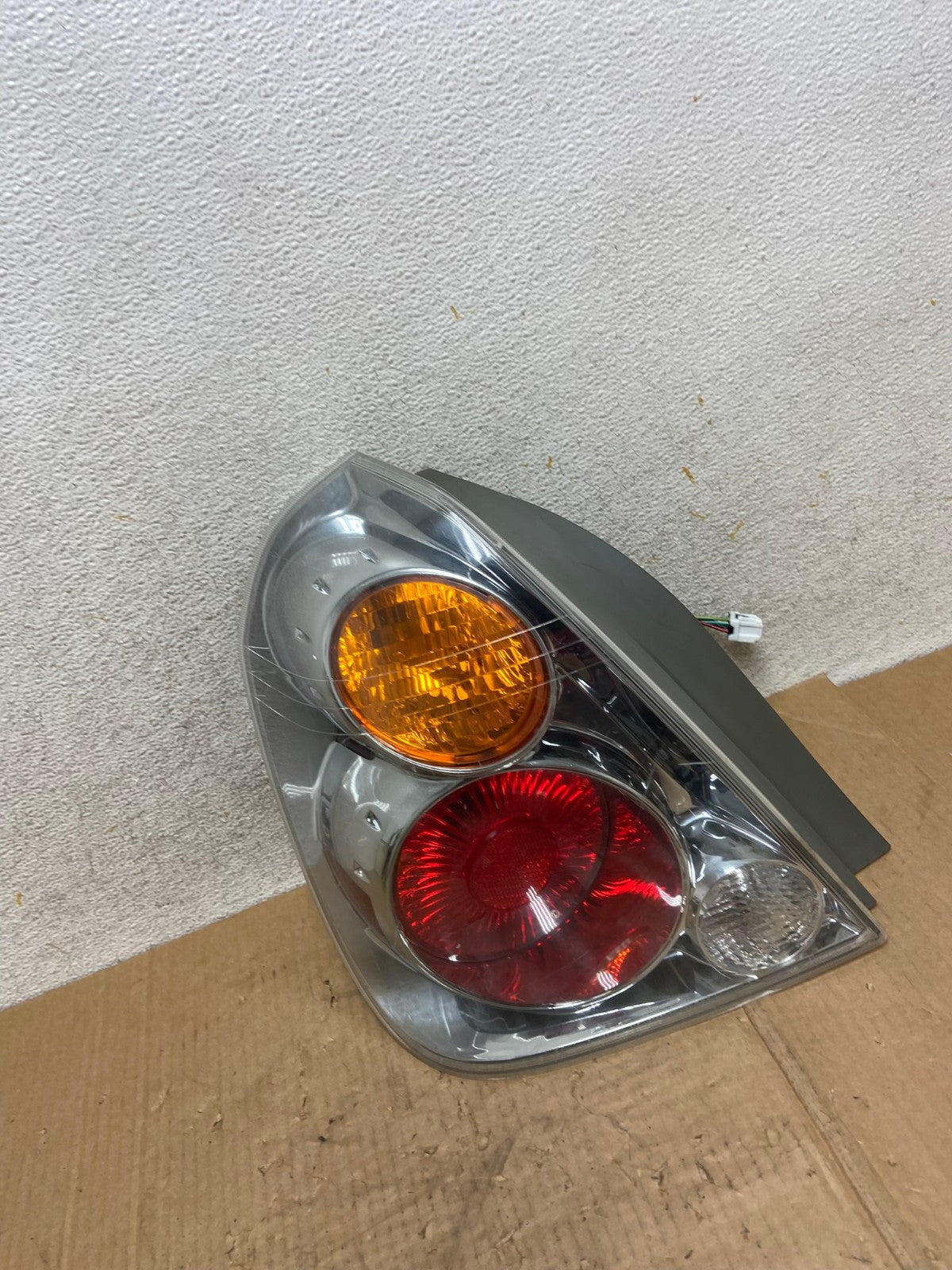 2002 2003 2004 Nissan Altima Tail Light Left Driver Lh Side AI4751 LK2