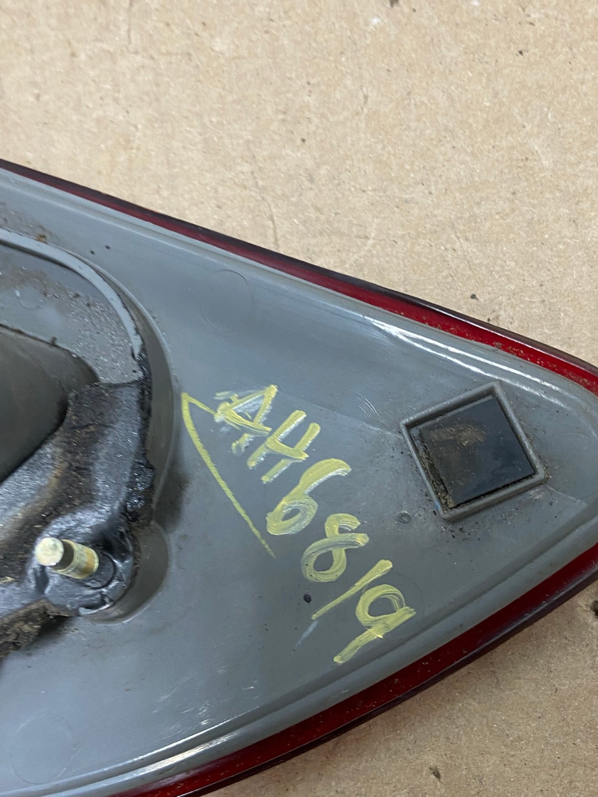 1998-2000 Toyota Corolla Left Driver LH Side Inner Tail light AH6819 LK8