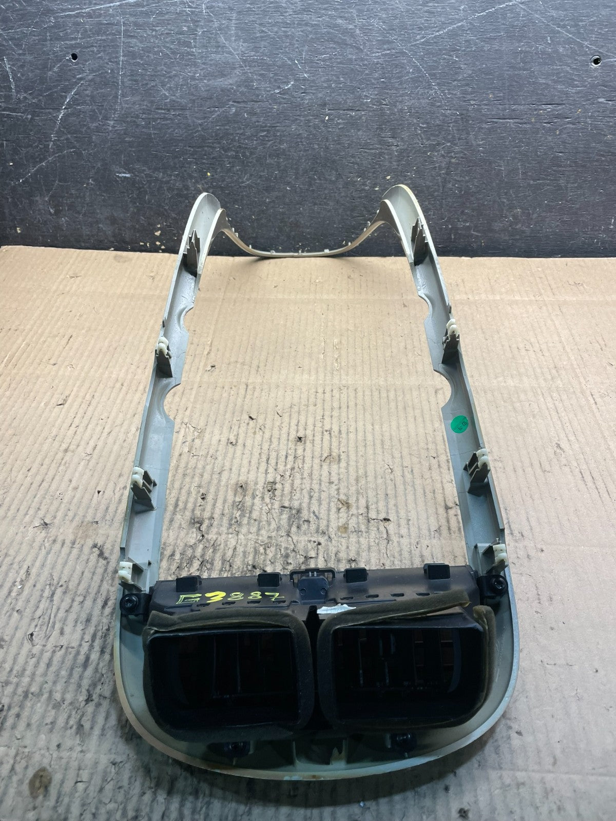 2013-2015 Chevrolet Malibu Center Dash Radio Switch Air Vent Trim Bezel X8670 DG4