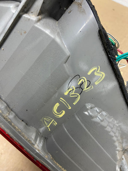 2000 to 2001 Toyota Camry Right Passenger Rh Tail Light OEM AC1323 LK7