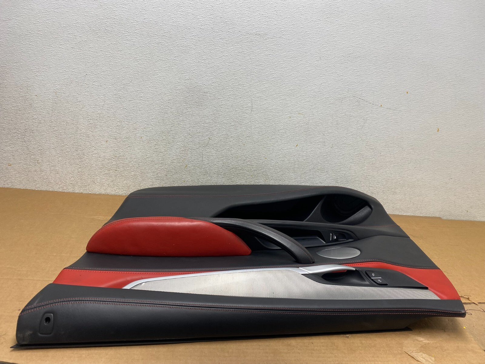 2015 to 2019 Bmw X6 X6M Front Right Passenger Side Door Panel Cover OEM M6891 DG5