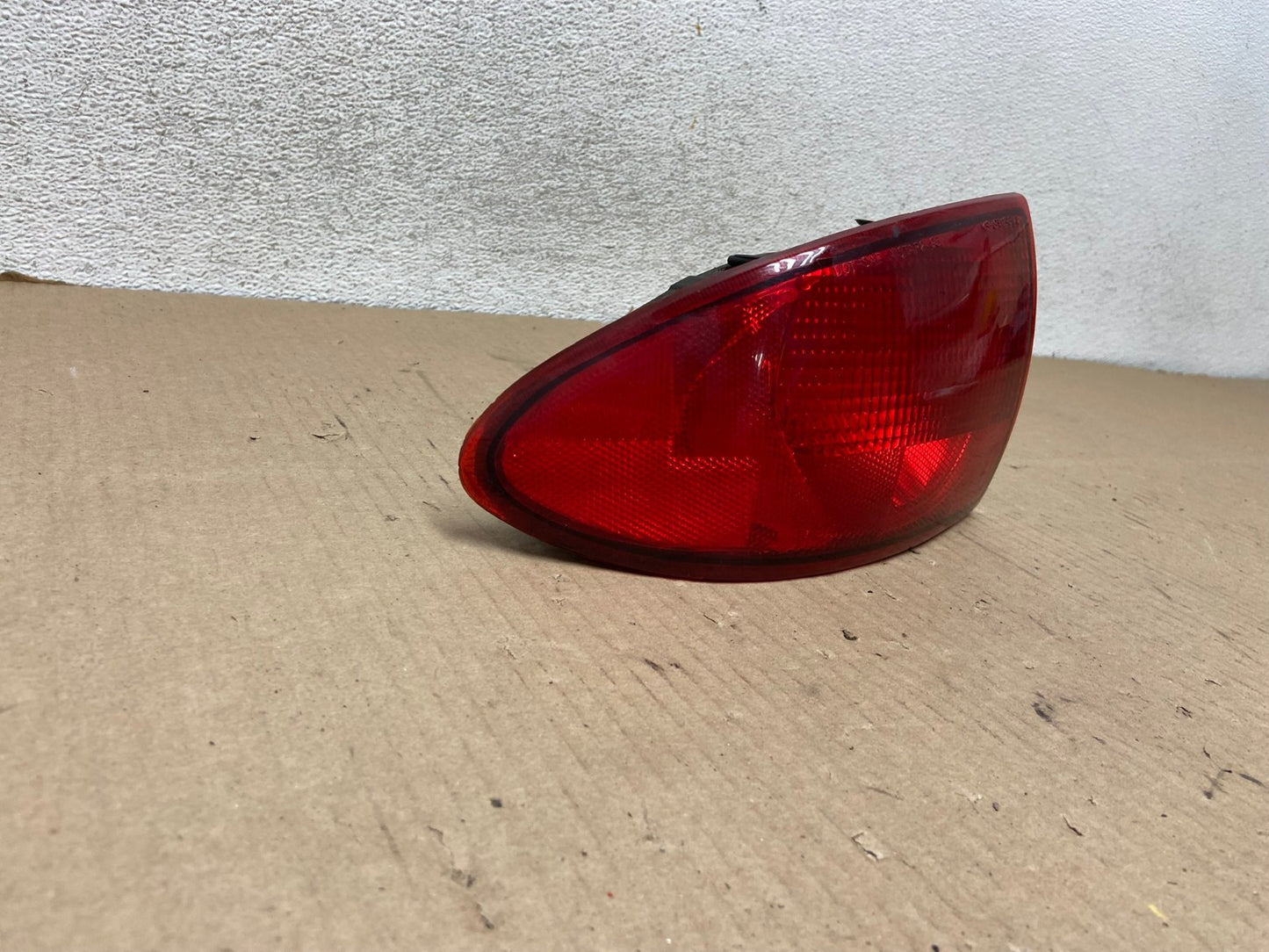 1997 1998 1999 Chevrolet Cavalier Left Driver LH Tail Light AG7948 LK1