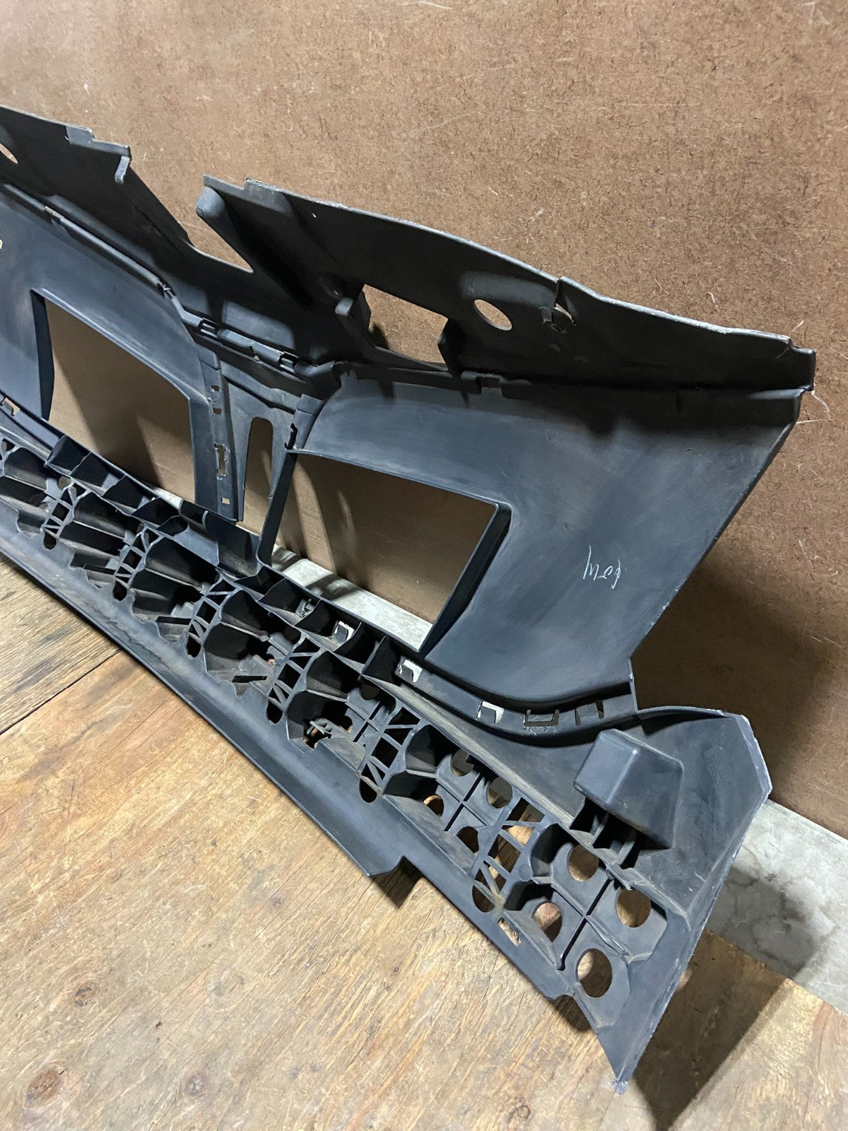 2013 to 2019 Lincoln MKT Grill Grille Support Panel AD56853