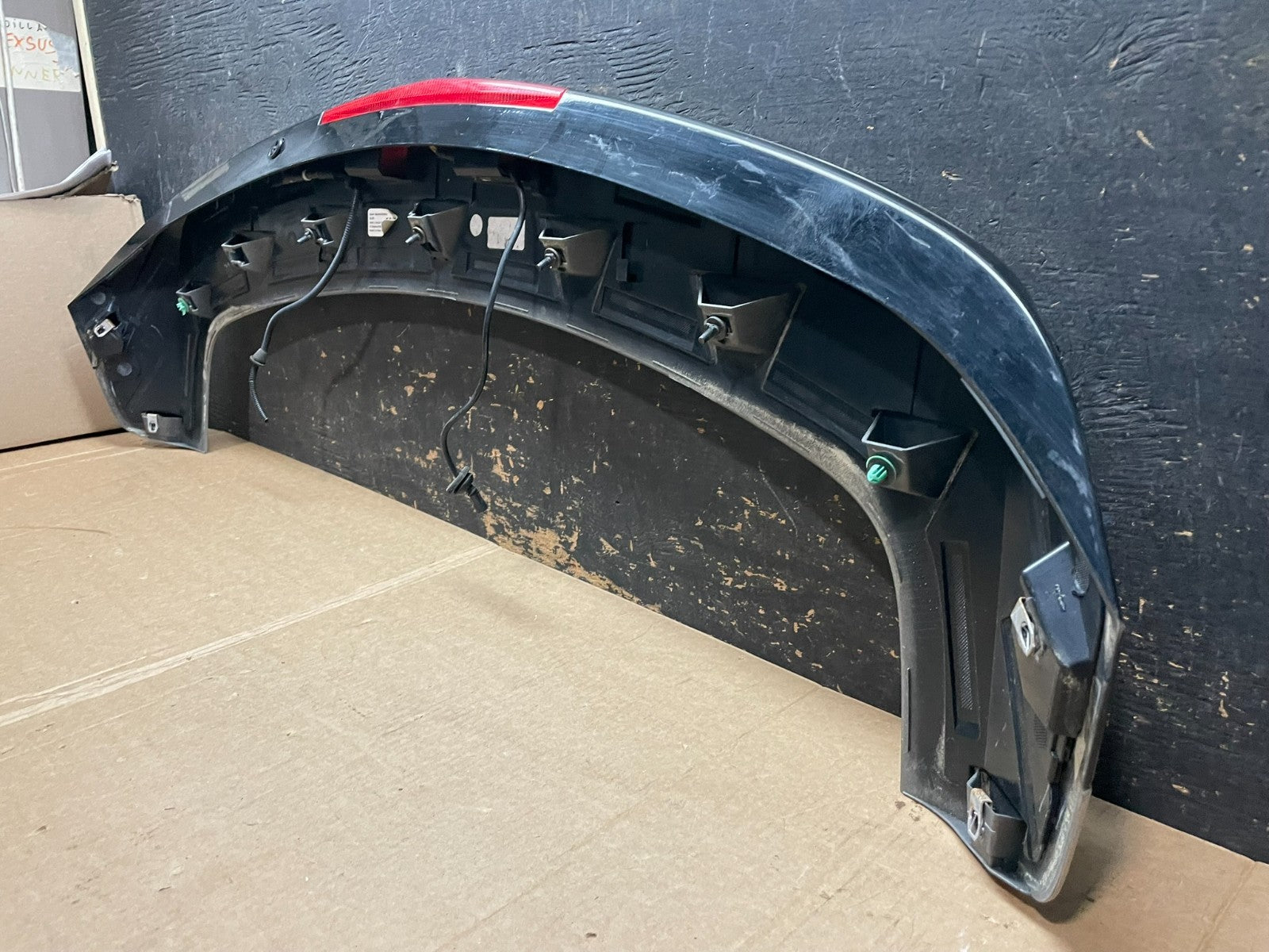 2010-2016 Cadillac Srx Upper Rear Spoiler Wing Brake Light Oem z5758  DG9
