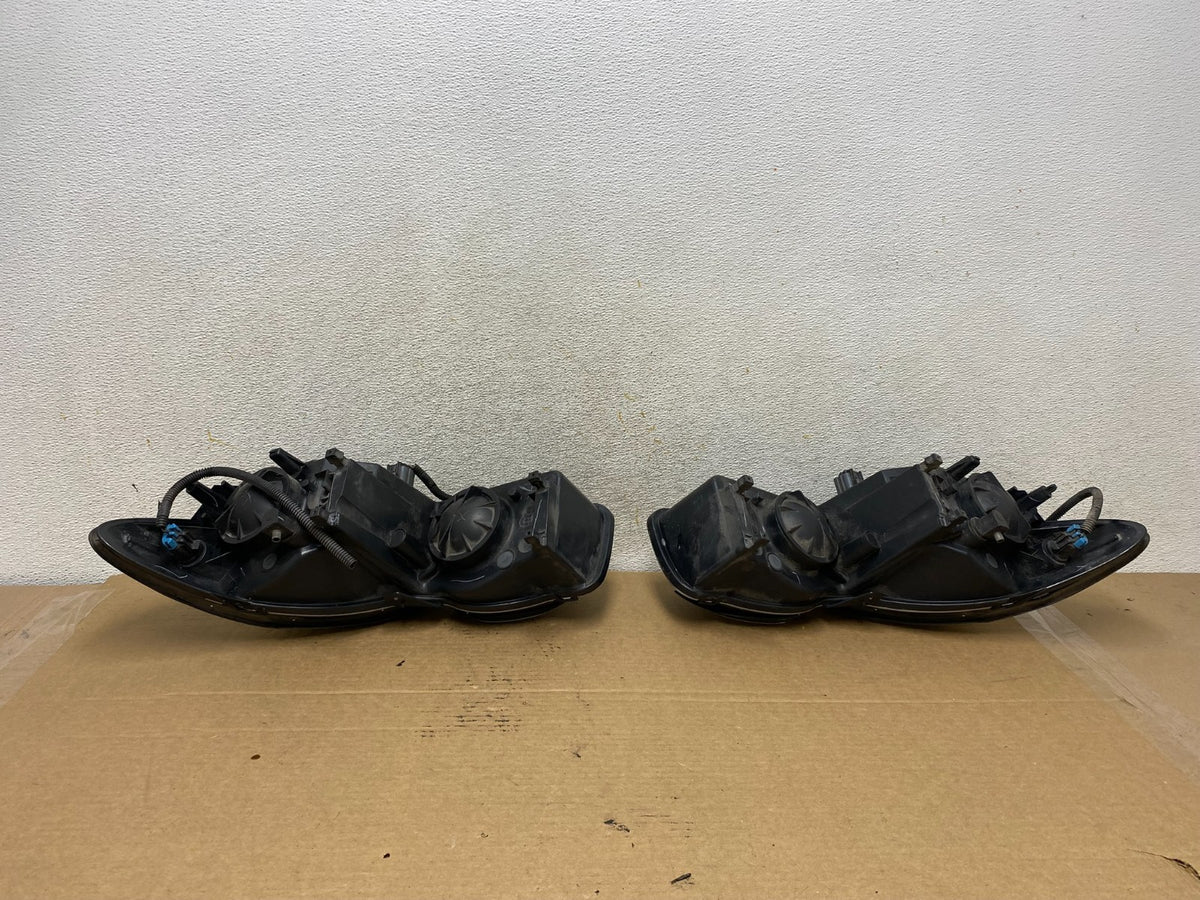 2005 to 2008 Buick Lacrosse Allure Headlights Left+Right Halogen AH3128 DW10