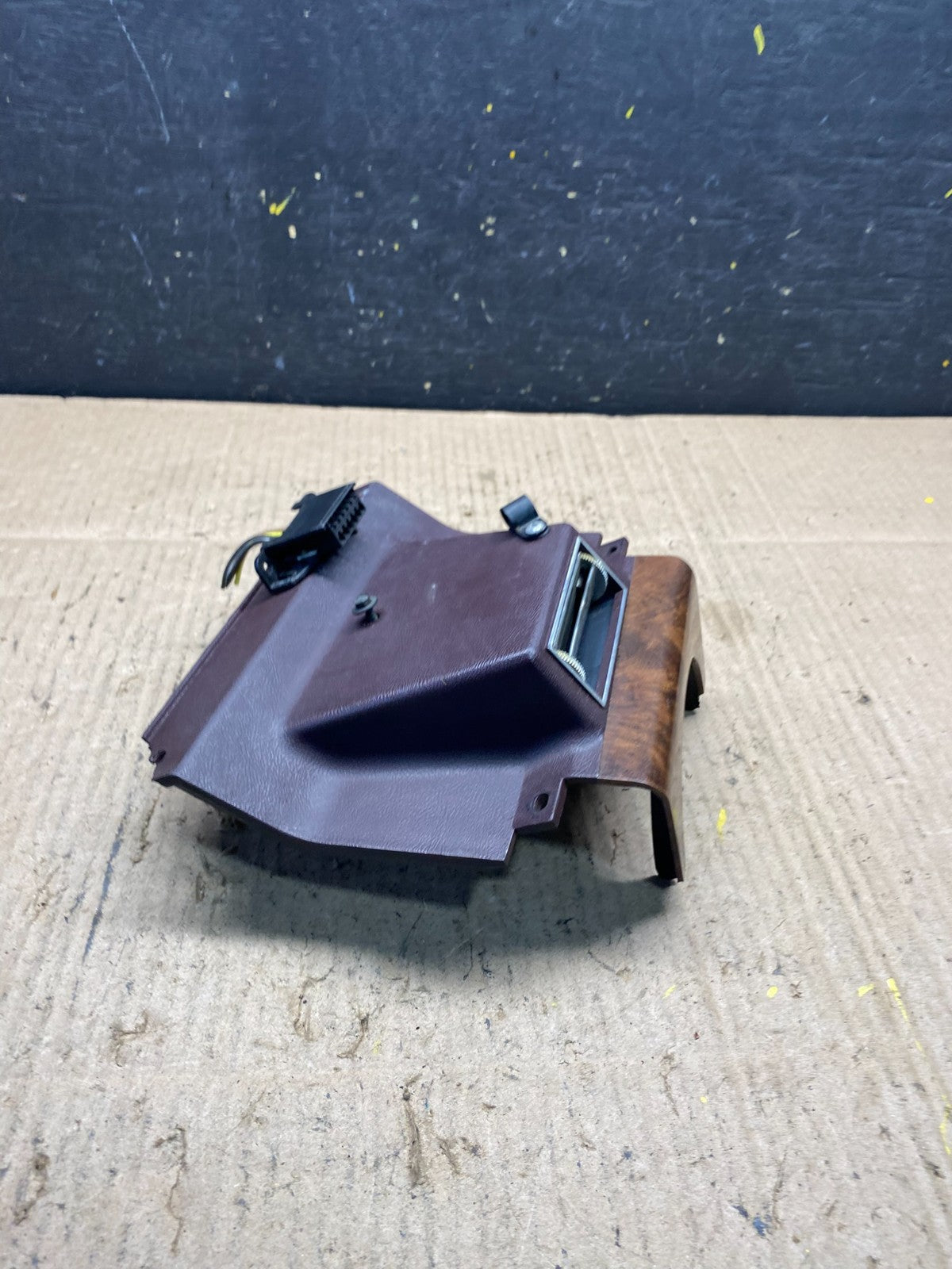 1979 -1985 Oldmobile Toronado Lower Dash Under Steering Column Trim Vent P35741